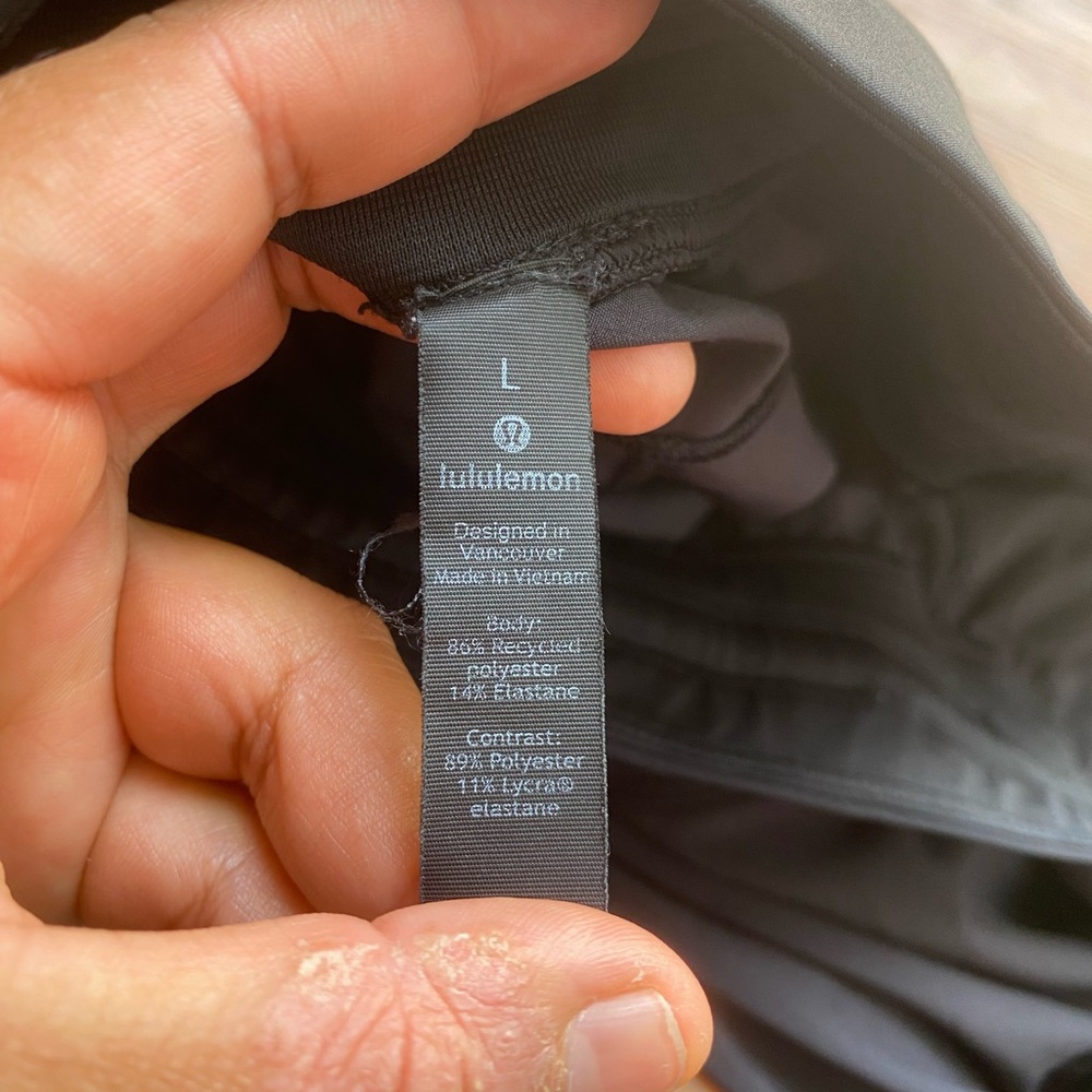 lululemon athletica THE Shorts 9" - Picture 4 of 4